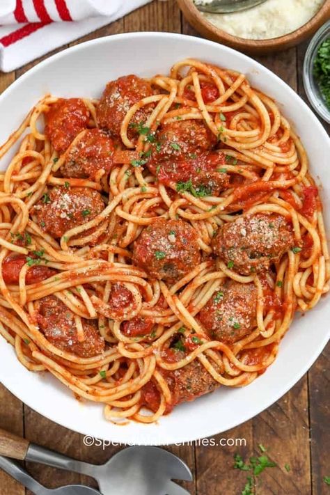 Juicy seasoned beef and pork meatballs in an easy homemade tomato sauce. Homemade Spaghetti Meatballs, Spagetti And Meatball Recipe, Spaghetti With Meatballs, Beef And Pork Meatballs, Spaghetti Meatball Recipes, Spaghetti Recipes Easy, Sauce Spaghetti, Meatball Recipes Easy, Spend With Pennies