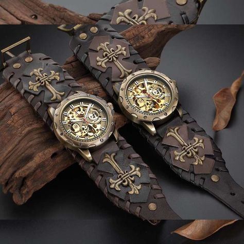 Steampunk watch: go for the retro-futuristic look. Type : Steampunk watch Movement: automatic self-wind Band material: leather Band length: 9,8" | 25cm Gothic Clock, Steampunk Skeleton, Steampunk Items, Steampunk Bracelet, Watch Ideas, Steampunk Watch, Bow Ideas, Retro Watches, Steampunk Accessories