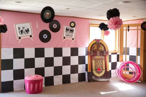 Sock Hop | CatchMyParty.com Sock Hop Party Ideas, 1950s Party Ideas, 50s Party Decorations, Grease Themed Parties, Grease Theme, Decor Photobooth, 50s Sock Hop, Grease Party, 50s Theme Parties