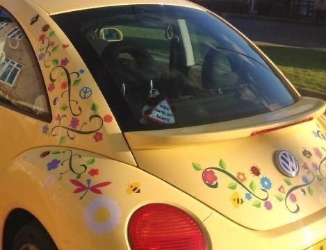 Painted Car Interior, Car Cute, Hippie Car, Bug Car, Car Deco, Beetle Car, Flower Stickers, Yellow Car, Pretty Cars