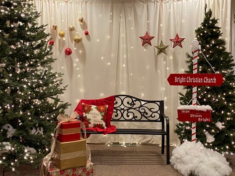 Photo booth for Christmas at church. Christmas Picture Decoration Ideas, Photobooth Holiday Backdrop, Christmas Backgrounds For Photos, Christmas Decor Ideas Photobooth, Xmas Party Backdrop, Santa Back Drop Ideas, Santa Stage Ideas, Christmas Decorations Photo Booth, Christmas Backdrop Ideas Diy Photo Booth