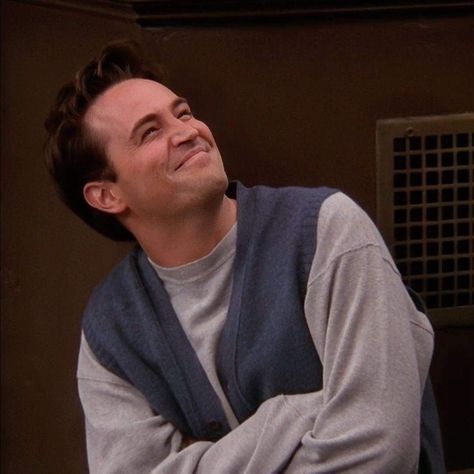 Perry Como, Friends Moments, Chandler Bing, Matthew Perry, Friends Tv Show, Friends Tv, Tv