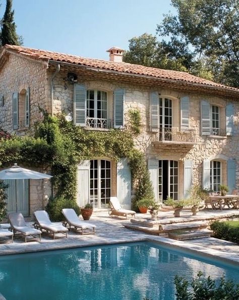 French Provence House, French Coastal Style, French Style Cottage, Balconies Design, Stone Balcony, French Style House, Italian Country Home, French Country Interior, French Style Home