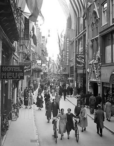 Amsterdam Holland, I Amsterdam, Amsterdam City, Amsterdam Netherlands, Historical Pictures, Street Scenes, Photo Archive, White Art, Old Pictures