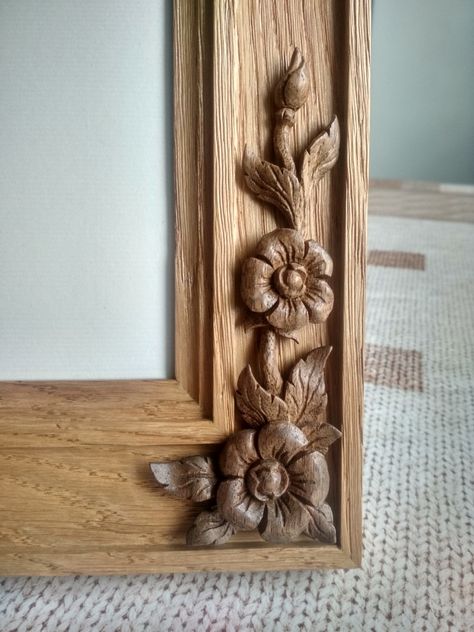 Wood Carving, photoframe, hand carving Single Photo Frame Design, Wood Carved Picture Frames, Single Photo Frame, Wood Carving Furniture, Single Door Design, Wood Carving For Beginners, Handmade Photo Frames, Wood Jewelery, Natural Wood Furniture