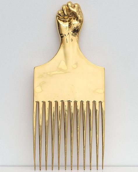 Carlos Rolón I We The People, 2017 I 24 karat gold plated bronze I Edition of 10 I 10 x 4 1/4 in #art #sculpture #originalart Afro Jewelry, Straight Photography, Afro Comb, Afro Pick, Black And Gold Aesthetic, Vintage Hair Combs, Gold Aesthetic, We The People, Business Hairstyles