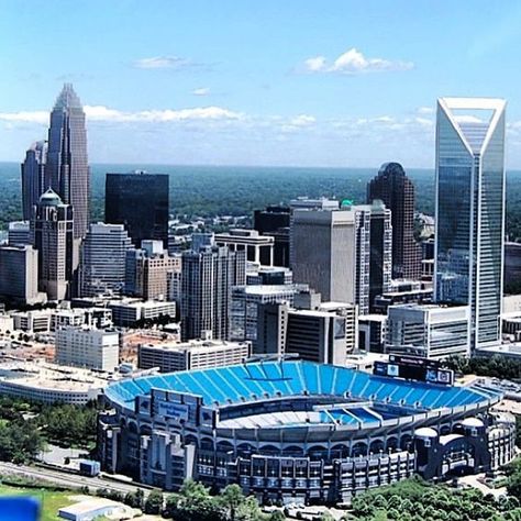 Bank of America Stadium in Charlotte, North Carolina the Queen City Dream Again, Major League Baseball Stadiums, Sweet Carolina, Panther Nation, Bank Of America Stadium, Nfl Stadiums, North Carolina Mountains, Pretty Pics, Queen City