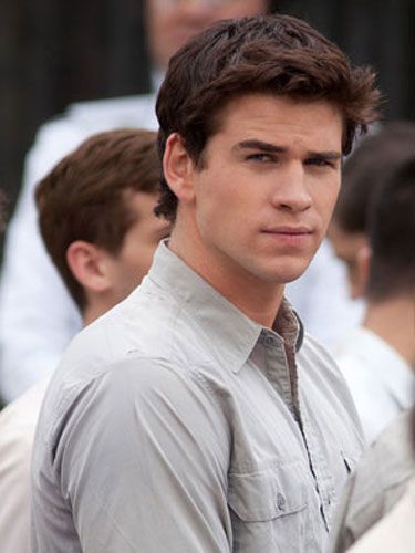 Gale Hawthorne played by Liam Hemsworth Romance Books, Liam Hemsworth, Takers Movie, Gale Hawthorne, How To Make Fire, Tie Knots, Hunger Games, Other People, How To Find Out