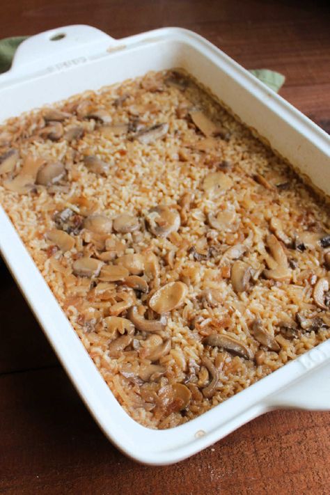 Rice Mushroom Casserole Recipes, Baked Rice Dishes, Mushroom Rice Beef Consume, Mushroom Rice Bake, Mushroom Rice Recipes Side Dishes, Baked Mushroom Risotto, Meal With Rice Dinners, Rice Casserole Side Dish, Rice Mushroom Soup Casserole