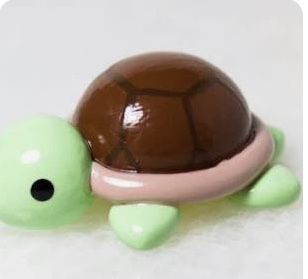 Piggy Bank Diy, Clay Turtle, Turtle Figurines, Polymer Clay Figures, Polymer Clay Sculptures, Green Turtle, Clay Figures, Clay Sculpture, Animal Figurines