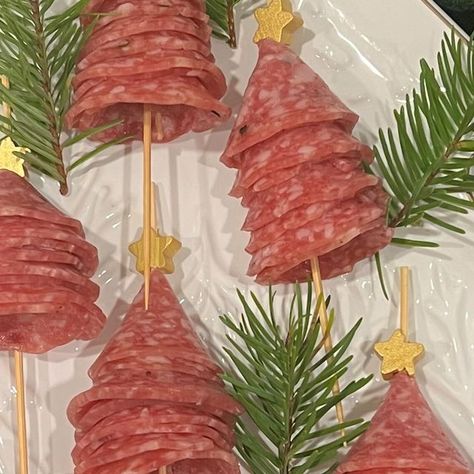 1.1M views · 44K likes | CARVING & CRAVING LLC on Instagram: "🎄✨ Crafting a savory twist to holiday cheer! Join us in making a Salami Mini Christmas Tree • • • • FL (954) 800-0220 UT (801) 609-8805 #charcuterie #party #giftideas #gif #HolidayGifts #PerfectPresents #housewarminggift #daybreakut #fun #cheeseboards #charcuterieboard #FL #birthday #celebration #cheese #party #charcuteriecups #CheeseLovers #christmas #fortlauderdale #pompano #southflorida #bocaraton #parkland" Holiday Cheese Board Christmas, Santa Hat Charcuterie Board, 2024christmas Decor, Boursin Cheese Christmas Tree, Charcuterie Salami Ideas, Pickle Tree Charcuterie, Christmas Party Food Theme Ideas, Snow Globe Charcuterie, Christmas Smorgasbord Ideas