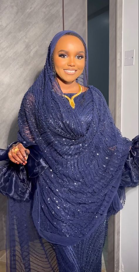 Laffaya Bride, Somali Clothes Traditional Dresses, Laffaya Style, Sudanese Clothing, Somali Clothes, Nigerian Traditional Dresses, Hausa Bride, Nigerian Dress, Nigerian Bride