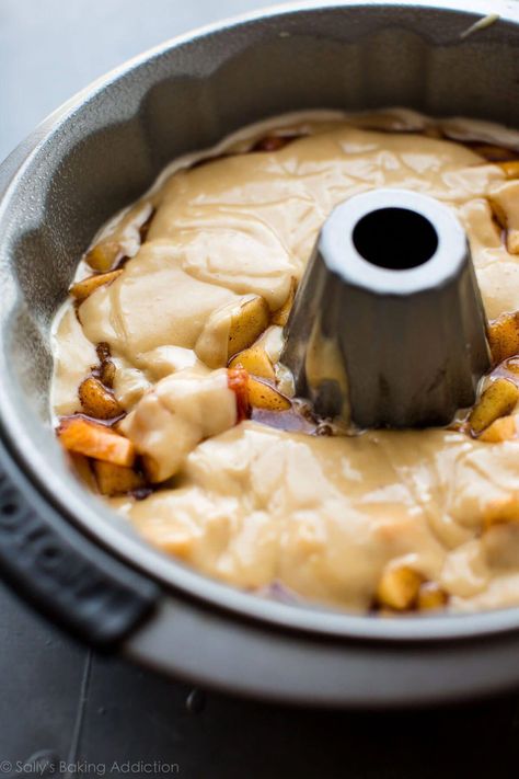 Peach Bundt Cake With Brown Butter Icing, Brunch Bundt Cake, Peach Cake With Brown Sugar Frosting, Peach Upside Down Bundt Cake, Peach Baking Recipes, Peach Baked Goods, Peach Dessert Ideas, Bundt Breakfast, Peach Recipes Dessert