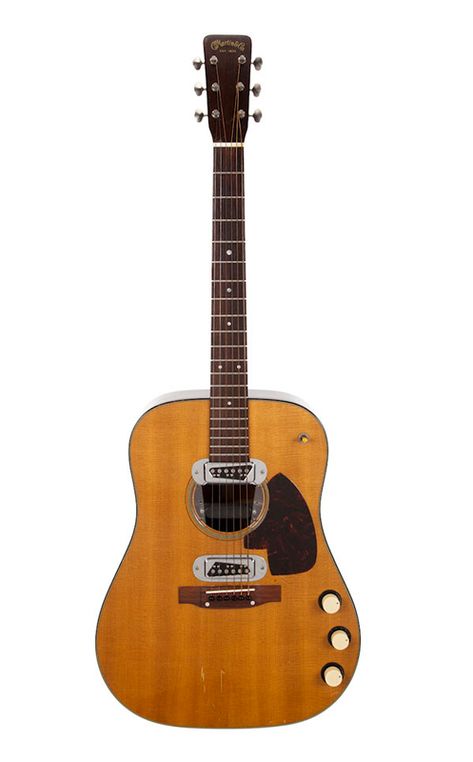 Kurt Cobain's 'Unplugged' Martin D-18E Guitar Headed to Auction - Rolling Stone Kurt Cobain Guitar, Kurt Cobain Unplugged, Kurt Cobain Guitar Smash, Kurt Cobain With Guitar, Kurt Smashing Guitar, Kurt Cobain Acoustic Guitar, Mtv Unplugged, Stone Sign, Nirvana Kurt Cobain