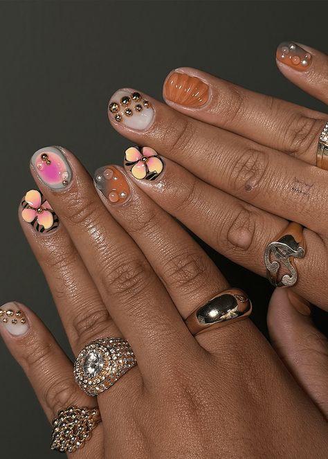 Very Short Fall Nails Ideas, Short Nail Designs Unique, Short Nails Designs Fall, Short Fun Nails Art Designs, Nail Ideas On Natural Nails Short, Nail Designs On Real Nails, Short Art Nails, Short Chunky Nails, Short Fall Manicure