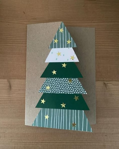 Christmas Tree Cards Handmade Kids, Fun Fold Christmas Cards Handmade, Easy Diy Christmas Cards Simple, Xmas Cards Handmade Kids, Contemporary Christmas Cards, Handcrafted Christmas Cards, Button Ideas, Xmas Design, Xmas Tags