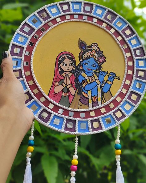 राधाकृष्ण wall hanging🌻 . . Adorn your space with this elegant hand-painted wall hanging featuring the enchanting portrayal of #radhakrishna. The detailed lippan art enhances its beauty, creating a meaningful conversation piece for your home.🌻💗 . Dm for ORDER @the.heavenlite . (Lippan art ,wall hanging, radhakrishna wall hanging, wall decor, home decor, illustration, Giftidea, art , aesthetic) #SpiritualArt #LippanArt #ArtisticHome 🕊️ #homedecor #radhakrishna #walldecor #spirituality #illus... Lippan Art Wall, Home Decor Illustration, Decor Illustration, Lippan Art, Artistic Home, Meaningful Conversations, Painted Wall, Art Aesthetic, Hanging Wall