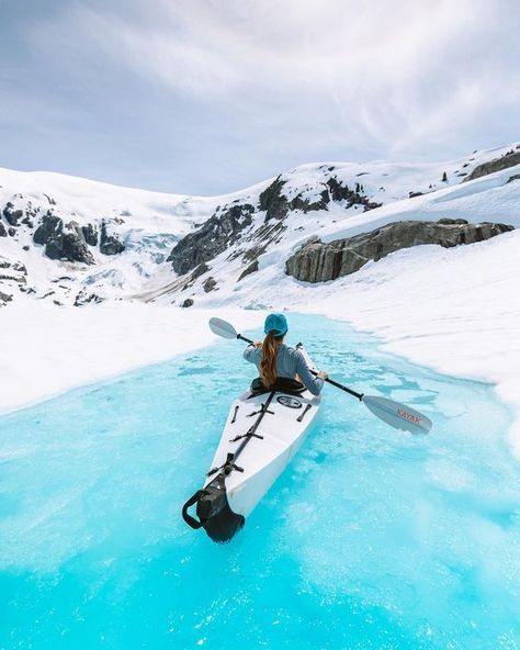 Glacier kayaking in Canada's Coast Mountains Glacier Lake, Kayak Camping, Destination Voyage, Canoe And Kayak, Sea World, Canada Travel, Travel Bucket, British Columbia, Travel Dreams