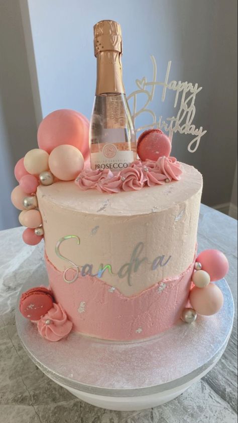 Birthday Cake Ideas For Adults Women, Prosecco Cake, 21st Bday Cake, Liquor Cake, Chandon Rose, 19th Birthday Cakes, Champagne Birthday, Birthday Cake Decorating Ideas, 13 Birthday Cake