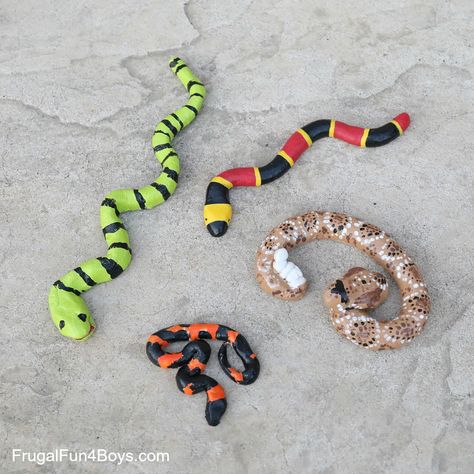 Salt Dough Snake Craft - Frugal Fun For Boys and Girls Snakes For Kids, Snake Craft, Snake Crafts, Safari Activities, Art Projects For Kids, Creative Invitations, Kids Art Class, Learn Crafts, Crafts For Boys