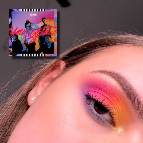 5sos Makeup Looks, 5sos Concert Makeup, Youngblood 5sos, Vogue Makeup, 5sos Concert, Artsy Makeup, Paint Makeup, Concert Makeup, Windows To The Soul