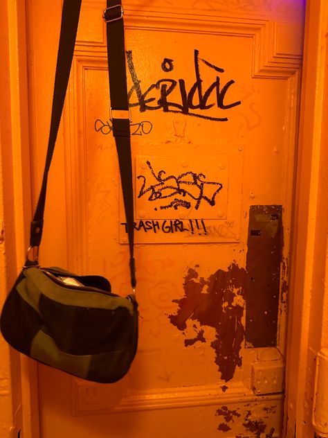 #grunge #bathroom #graffiti #grungeaesthetic #aesthetic #vibes Grunge Trap House Aesthetic, Trap House Aesthetic, Grunge Bathroom, Bathroom Graffiti, Trap House, House Aesthetic, Aesthetic Vibes, Grunge Skater, Grunge Aesthetic