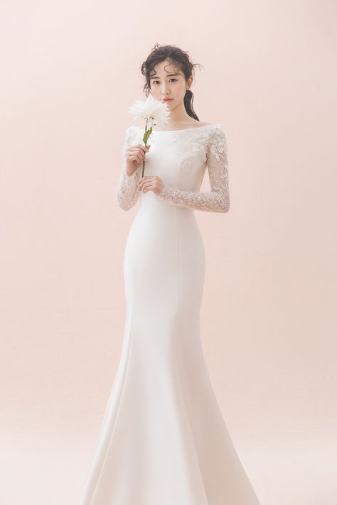 KOREAN WEDDING C-025 REYOO STUDIO : korea wedding pledge Dress Korean Style Hijab, Wedding Dress Korean Style, Wedding Dress Korean, Wedding Dresses Korean, Korean Style Hijab, Korean Wedding Dress, Baju Kahwin, Minimal Wedding Dress, Korea Wedding