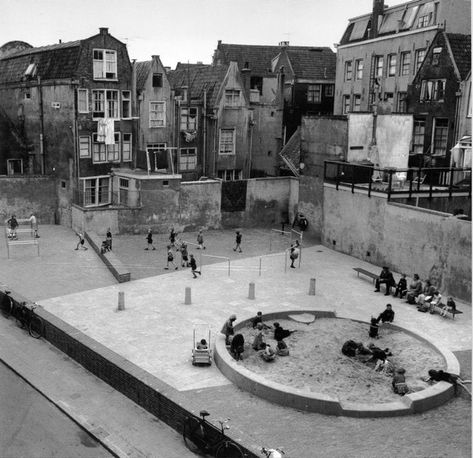 Human Structures and Architectural Archetypes: Aldo Van Eyck’s Playgrounds (1947 – 1978) – SOCKS Aldo Van Eyck, Public Playground, Urban Playground, Van Eyck, Rem Koolhaas, Playground Design, Urban City, Urban Environment, Urban Spaces