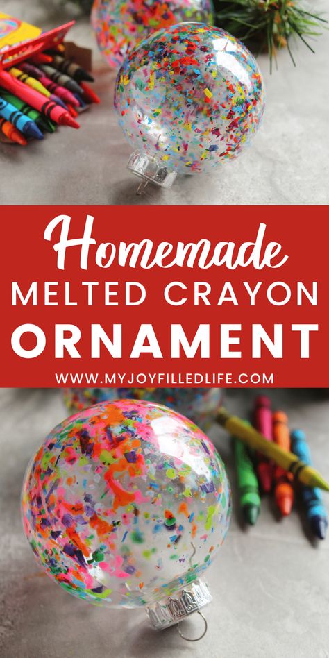 Crayon Ornaments Diy, Crayon Ornaments, Christmas Ornaments Homemade Kids, Melted Crayon Crafts, Homemade Gift Idea, Ornaments Diy Kids, Clear Plastic Ornaments, Clear Christmas Ornaments, Easy Ornaments