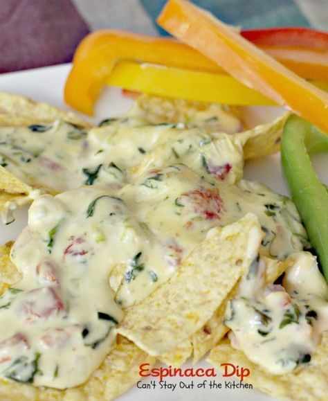 Espinaca Dip - I used only 2 cubes of bullion and the white Velveeta it was a hit and devoured Espinaca Dip, White Cheese Dip Recipe, Recipes With Velveeta Cheese, Velveeta Recipes, Plants Photography, Queso Recipe, Cheese Spinach, Jalapeno Peppers, Diced Green Chilies