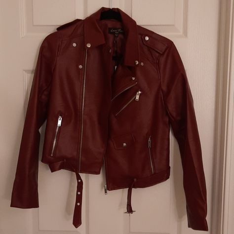 Jackets Leather Women, Wine Leather Jacket Outfit, Cherry Red Leather Jacket, Dark Red Leather Jacket, Dark Red Jacket, Red Leather Jacket Outfit, Red Jacket Outfit, Maroon Leather Jacket, Wine Outfit