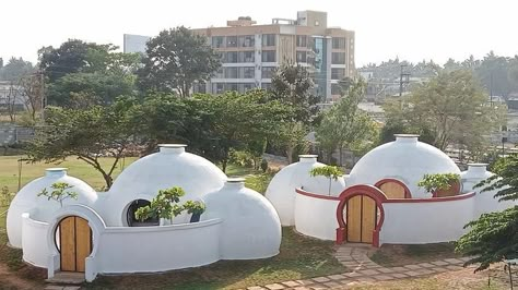 Cob House Plans, Casa Hobbit, Earth Bag Homes, Adobe Home, Earth Bag, Dome Homes, Mud House, Earth Sheltered, Dome Home