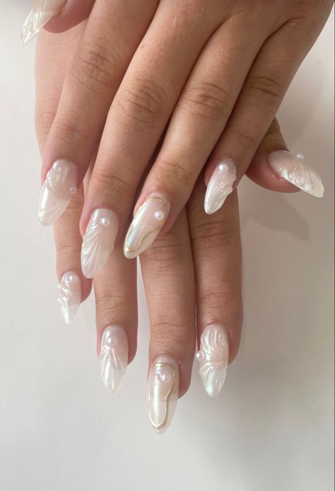 Goddess Nails, Seashell Nails, Nails Holiday, Angel Nails, Summery Nails, Casual Nails, Mermaid Nails, Pearl Nails, Classy Acrylic Nails