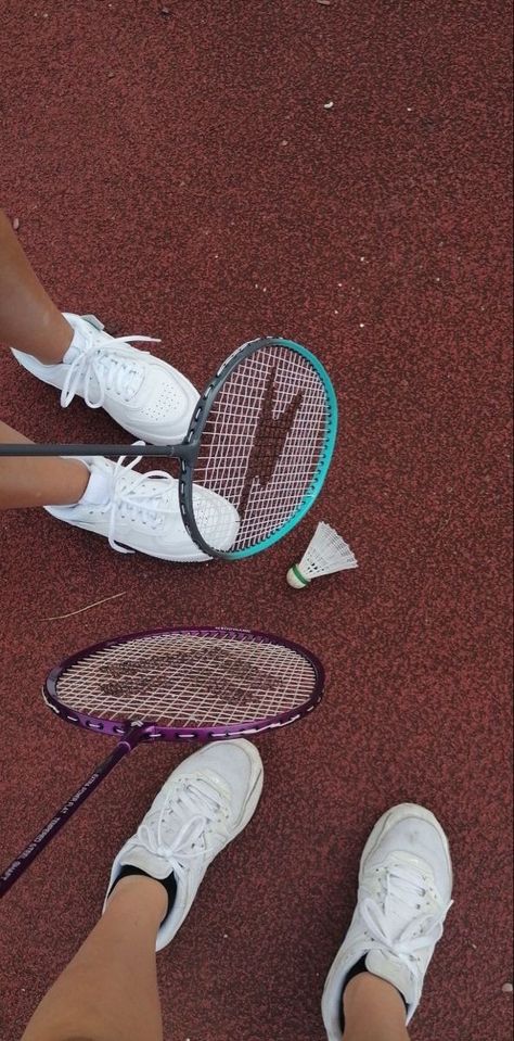 Badminton Girl Aesthetic, Badminton Pictures, Badminton Photos, Badminton Bag, 2024 Moodboard, Women's Badminton, Badminton Sport, Badminton Court, Tennis Aesthetic