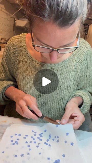 Zoe Ray Tracey on Instagram: "Open up some forget me not presses with me!
Spring is exhausting with pressing because in a few weeks, they will be done blooming for the season😢
I use a microfleur press and the sharpest knife in my kitchen to help release each flower. This is sped up 3x real speed and why forget me nots are a true labor of love💙

#resin #resinart #resinjewelry #resinflowers #pressedflowers #flowerpreservation #jewelry #handmade #handmadejewelry #flowers #flowerjewelry #flowerart #nature #natureart #naturejewelry #botanical #botanicaljewelry #botanicalart #etsy #shopsmall #michiganmade #michiganmade #slowmade #shoplocal" How To Paint Forget Me Not Flowers, Wood Forget-me-not, Acrylic Forget Me Not, Forget Me Not Resin, Forget Me Not Necklace Silver, Botanical Jewelry, Forget Me Not, Resin Flowers, How To Preserve Flowers