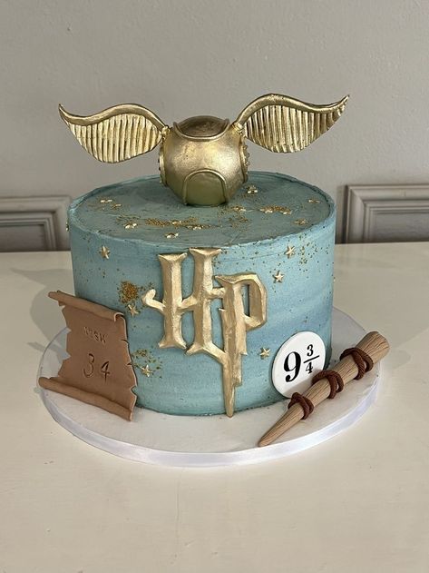 Tort Harry Potter, Harry Potter Treats, Gateau Harry Potter, Harry Potter Snacks, Harry Potter Cupcakes, Harry Potter Theme Birthday, Harry Potter Birthday Cake, Harry Potter Bday, Harry Birthday