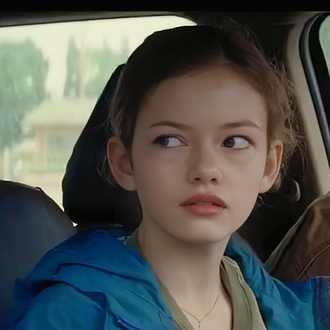 Murphy Cooper Interstellar, Mackenzie Foy Interstellar, Mackenzie Foy Nutcracker, Cooper Interstellar, Murph Interstellar, Ryan Gosling Movies, Renesmee Cullen, Interstellar Movie, Brunette Actresses