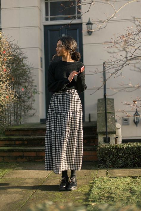 Gingham Skirt Outfit Winter, Gingham Skirt Outfit Summer, Fall Outfits Skirts Modest, Gingham Dress Outfit, Skirts Modest, Fall Fashion 2022, Gingham Outfit, Outfits Skirts, Fashion Outfits Ideas