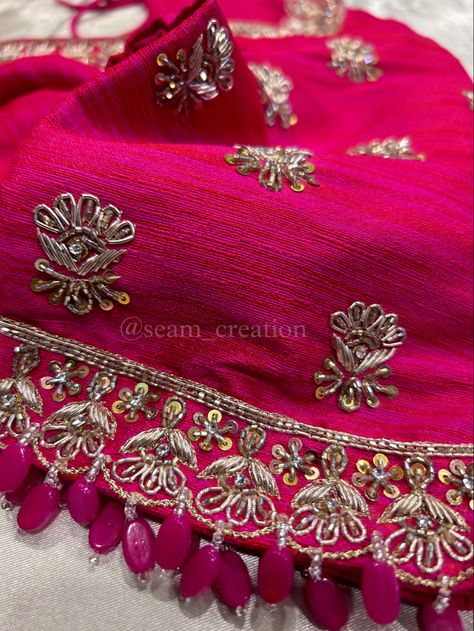 Jacobean Print, Khatli Work, Latest Bridal Blouse Designs, Maggam Work Designs, Traditional Blouse Designs, Maggam Works, Cutwork Blouse Designs, Blouse Embroidery, Simple Kurta Designs