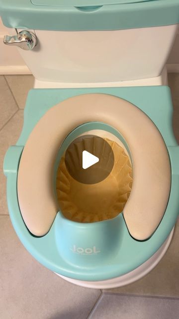 Lisa Flom on Instagram: "The best potty training hack #mom #momlife #moms #momhack #hack #pottytraining #toddler #toddlermom #momlife #momsofinstagram" Potty Training Methods, Best Potty, Beach Hacks For Adults, Beach Hacks Kids, Valentines Day Desserts, Toddler Mom, Beach Hacks, Mom Hacks, Potty Training