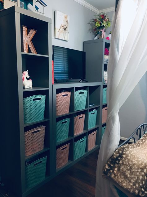 Storage cube in girls bedroom Cube Organizer For Dresser, Cube Shelf Queen Bed Frame, Cube Storage Clothes Organizer, Bedroom Storage Cubes, Cube Organizer For Clothes, Cube Organizer With Books, Cube Storage Dresser Ideas, Cube Storage In Living Room, Cube Storage As Dresser