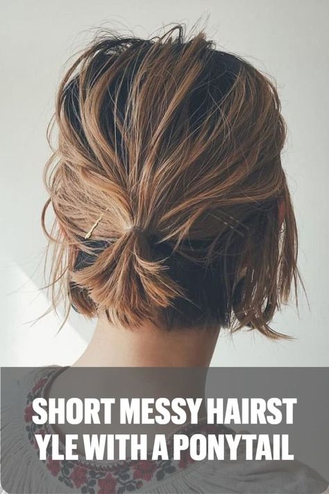 Short Messy Hairstyle with a ponytail Short Hair Ponytail, Short Ponytail, Messy Ponytail, Messy Short Hair, Hairdos For Short Hair, Hair Do, Hair Texture, Short Hair Cuts For Women, Great Hair