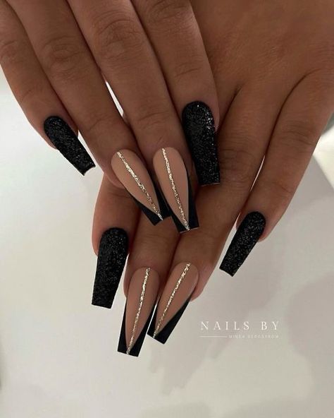 Acrylic Nail Designs Fall 2024, Matte Black Design Nails, Black Tip Nails With Gold, Acrylic Black Nails Designs, Beige Black Nails, Ballerina Black Nails, Acrylic Nails Black Designs, Fancy Nails Black, Black Vacation Nails