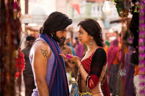 'Ram-leela' still feat. Deepika Padukone and Ranveer Singh Leela Movie, Deepika Padukone Movies, Ram Leela, ऐश्वर्या राय, Deepika Ranveer, Bollywood Music Videos, Sanjay Leela Bhansali, Deepika Padukone Style, Bollywood Cinema