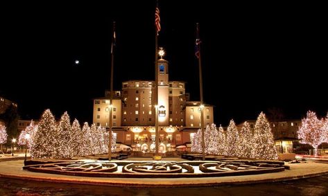 Top 10 Colorado Springs Christmas Activities {Updated for 2019} - Colorado Real Estate Colorado Hotels, Broadmoor Colorado Springs, Broadmoor Hotel, Mindful Travel, Colorado Resorts, Colorado Christmas, Winter Lights, Cheyenne Mountain, Decorate For Christmas