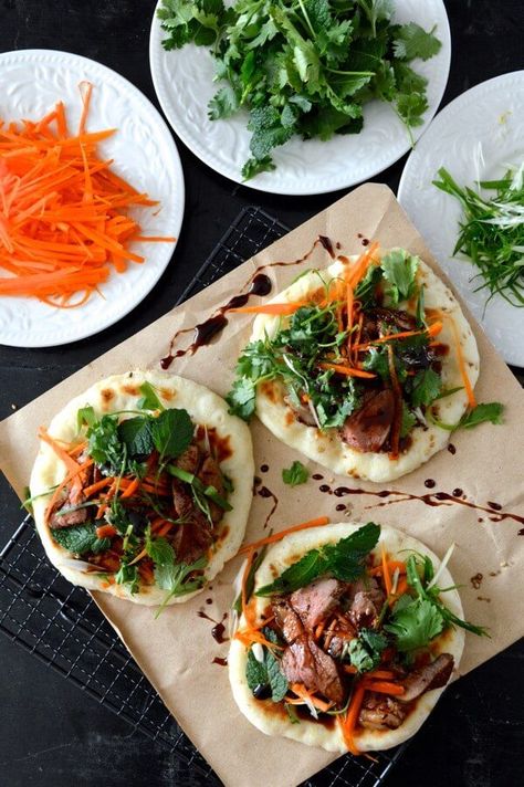 Spicy Lamb Buns with Honey Soy Drizzle by thewoksoflife.com Arabisk Mad, Drizzle Recipe, Lamb Dishes, Honey Soy, Woks, Lamb Recipes, Pita, Asian Recipes, Lettuce