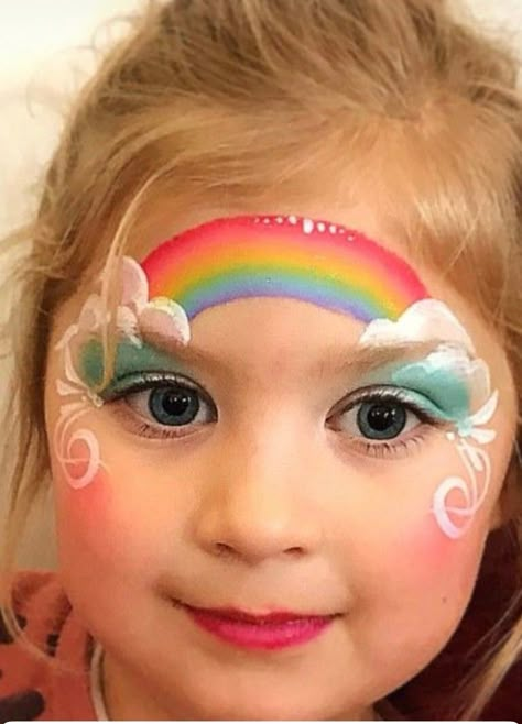 Quick Face Paint Designs, Childrens Face Paint Ideas, Face Paint Inspo Easy, Face Painting Simple Easy, Popular Face Painting Designs, Bluey Facepainting, Face Painting Simple, Colorful Face Painting, Kids Face Painting Easy