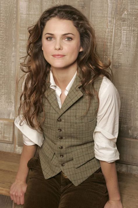 Keri Russell's Best Pictures | POPSUGAR Celebrity Kerri Russell, Red City, Men Vest, Toronto Film Festival, Keri Russell, Mtv Movie Awards, Sundance Film Festival, Actrices Hollywood, Soft Autumn