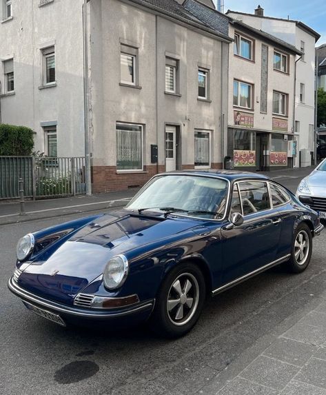 Porche Car, Old Vintage Cars, Interior Car, Vintage Porsche, Getaway Car, Blue Car, Classy Cars, Pretty Cars, Classic Cars Vintage