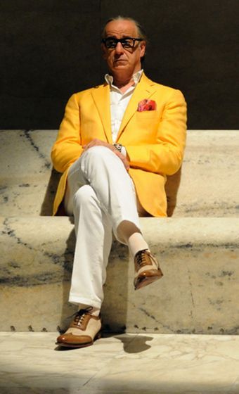 Toni Servillo in The Great Beauty Gentleman Style, Italian Style, White Pants, Stylish Men, Cesare Attolini, Men Street, Well Dressed Men, Dandy, Well Dressed